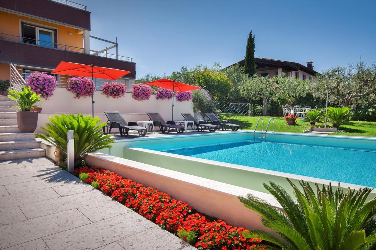 Villa Aurora-Holiday Home Apt3 Bardolino Exterior foto