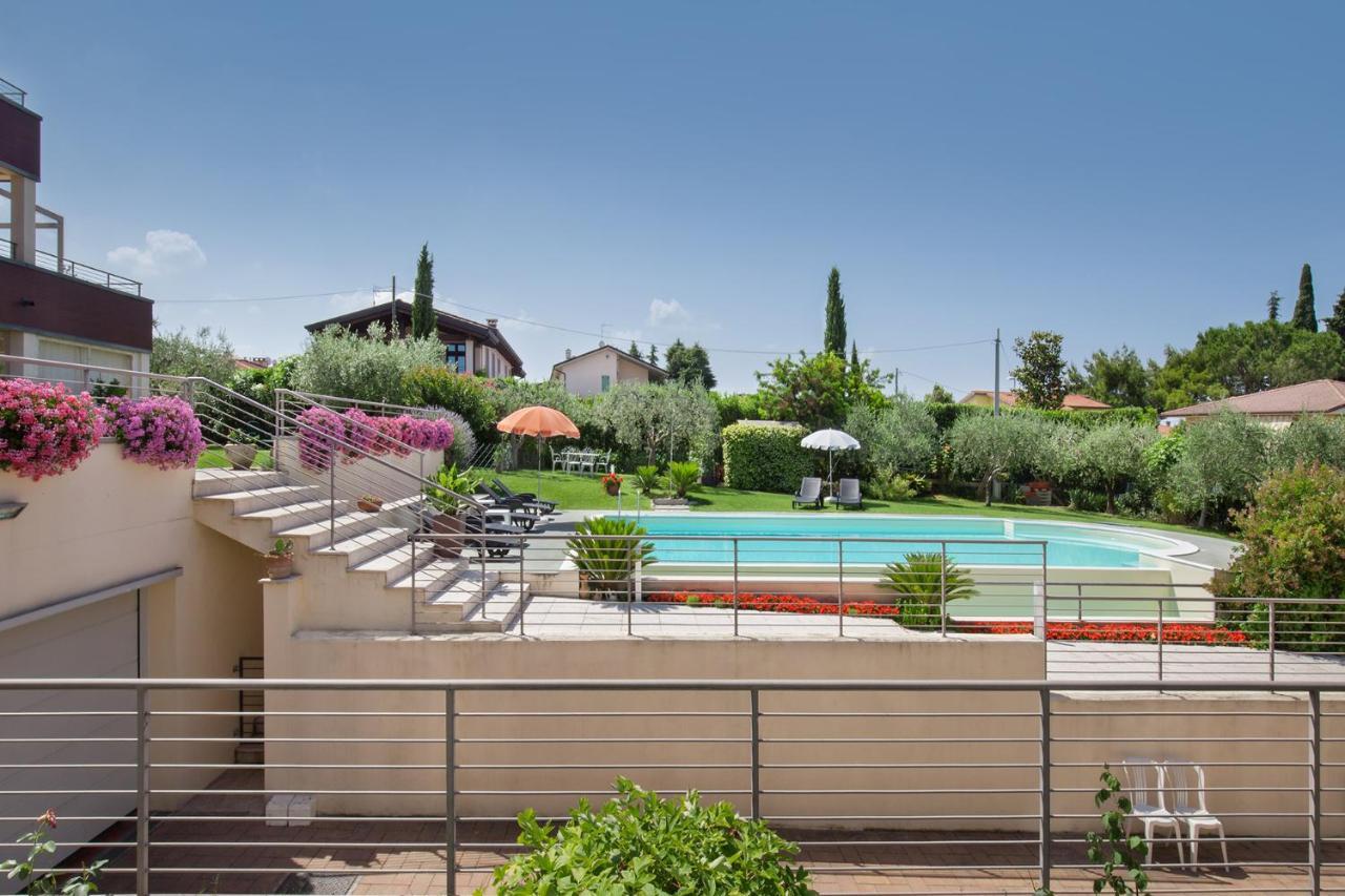 Villa Aurora-Holiday Home Apt3 Bardolino Exterior foto